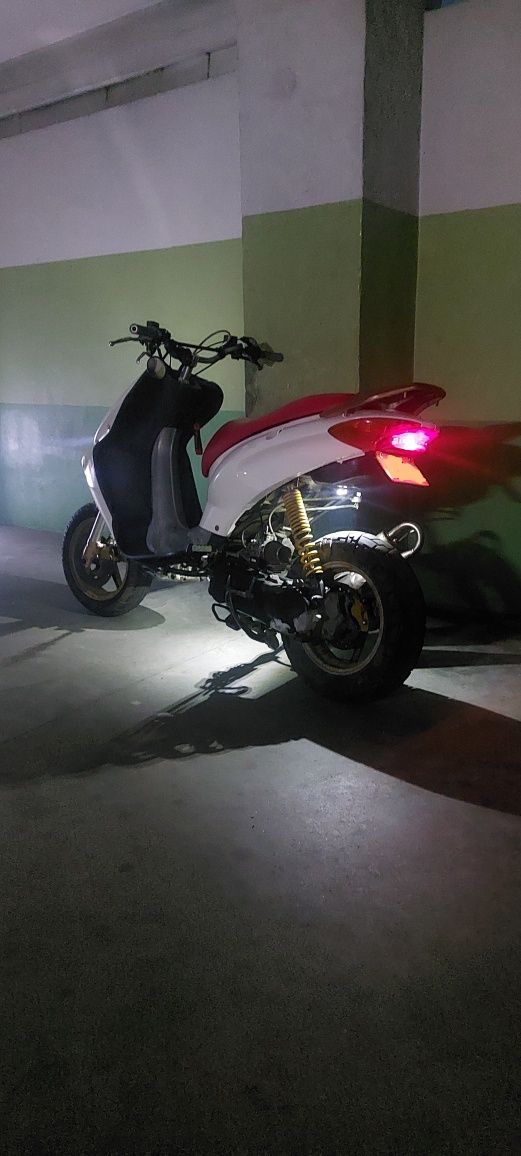 Scooter Honda x8r