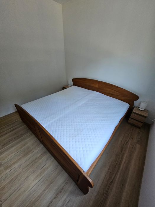 Łóżko z materacem 2x2