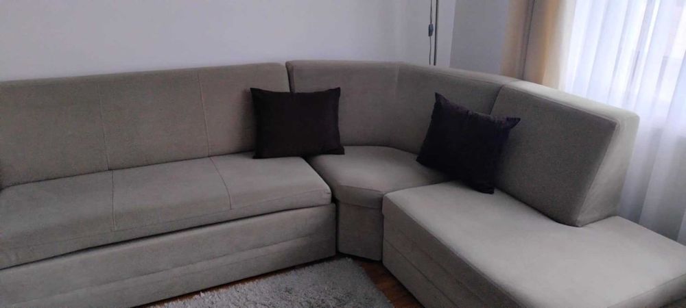 Kanapa narożna plus fotel do sprzedania w dobrym stanie