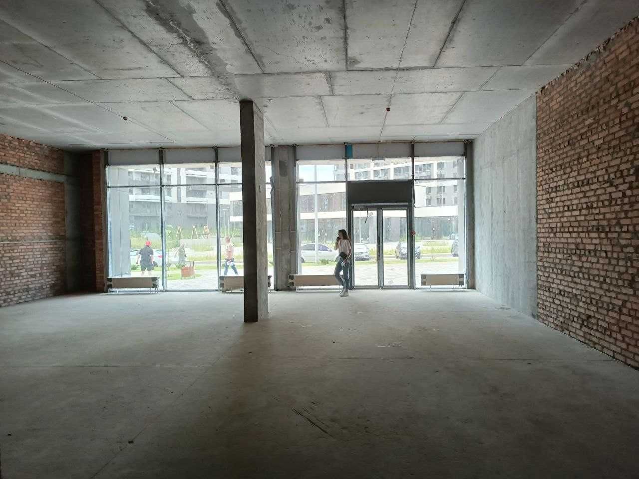 ЖК Варшавский. Фасадное помещение "Open Space" 154 м2