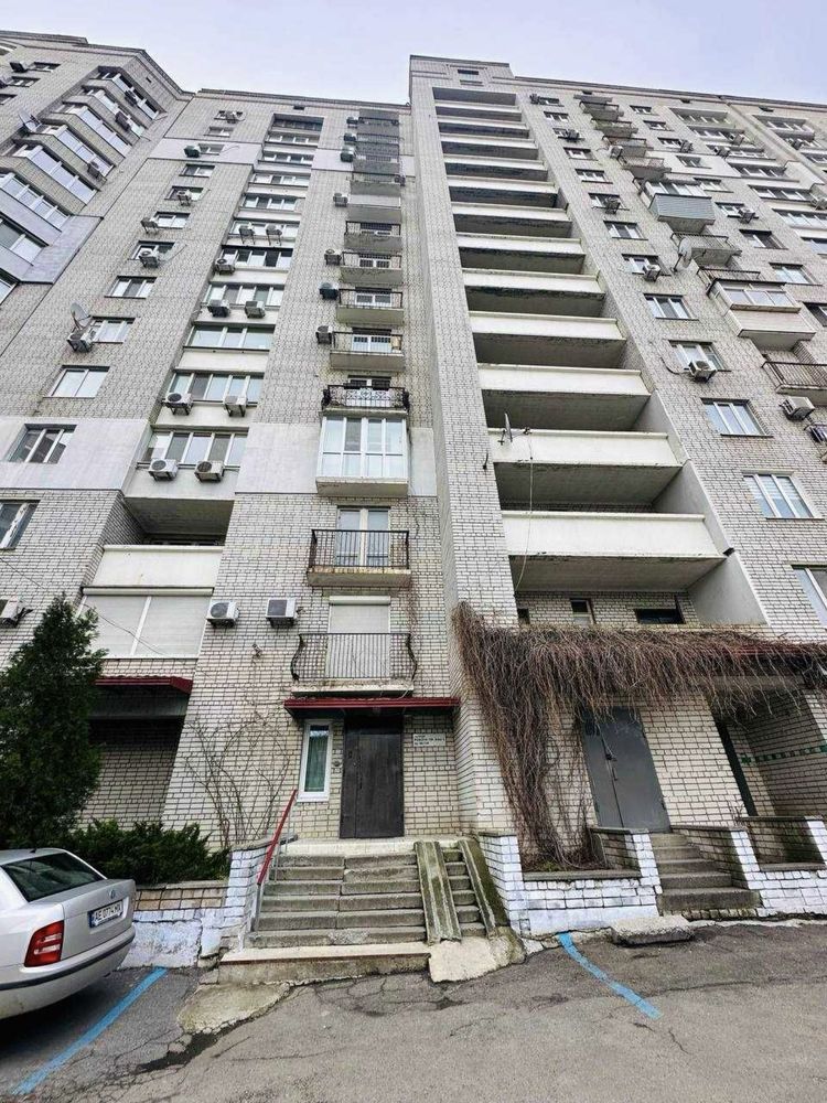 Продам просторную 3к квартиру в кирпичном доме!Ул.Рабочая / НацГвардии