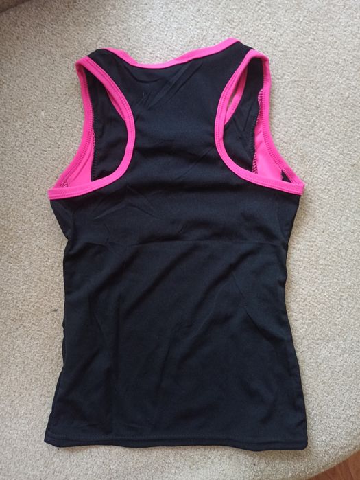 Спортивная майка топ