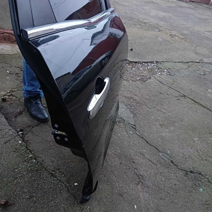 Двері задня права СХ7 Мазда