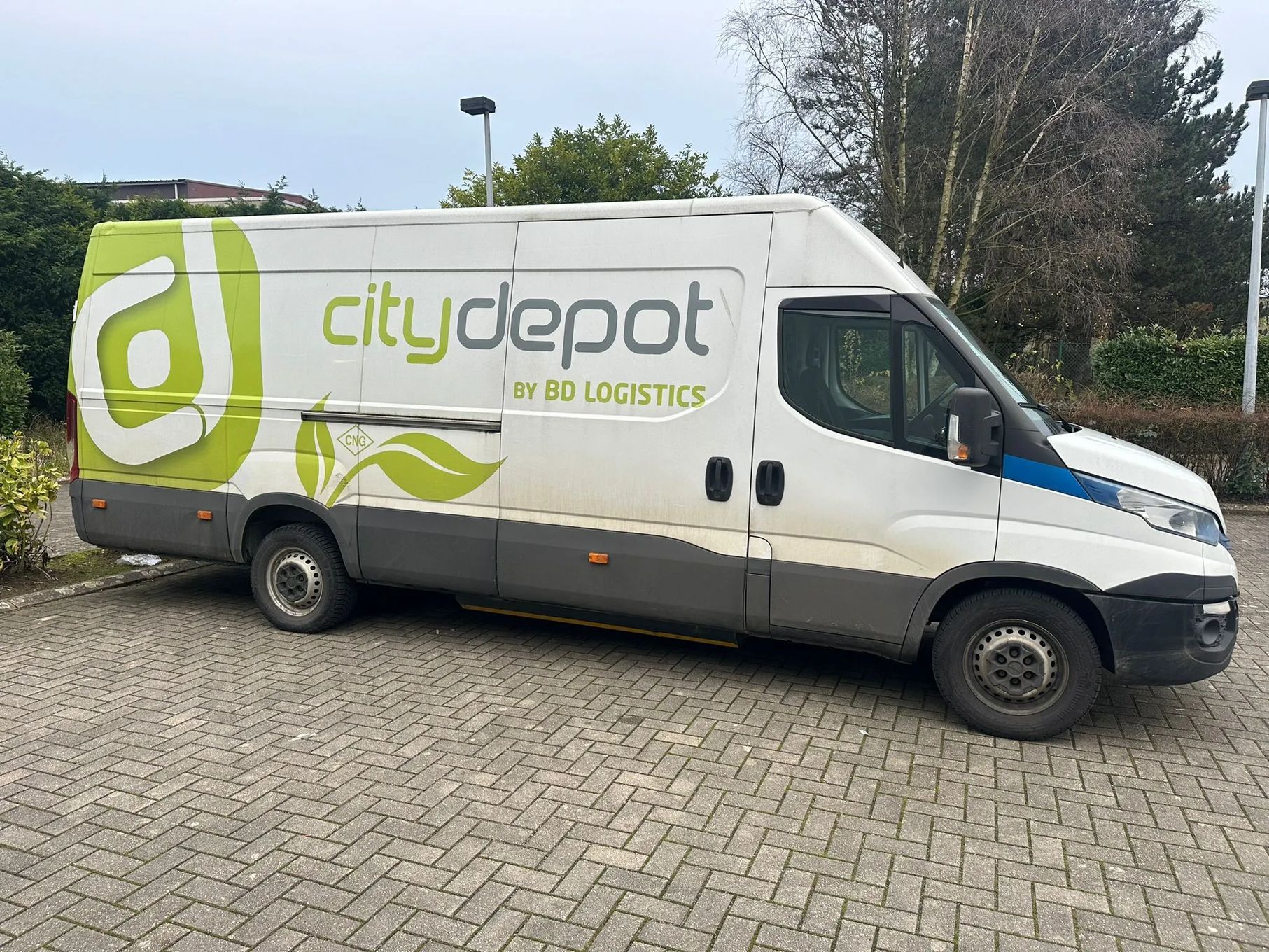Iveco 35S14N  Białe IVECO 35S14N silnik 3.0 benzyna/CNG 136 KM 2018 rok automat