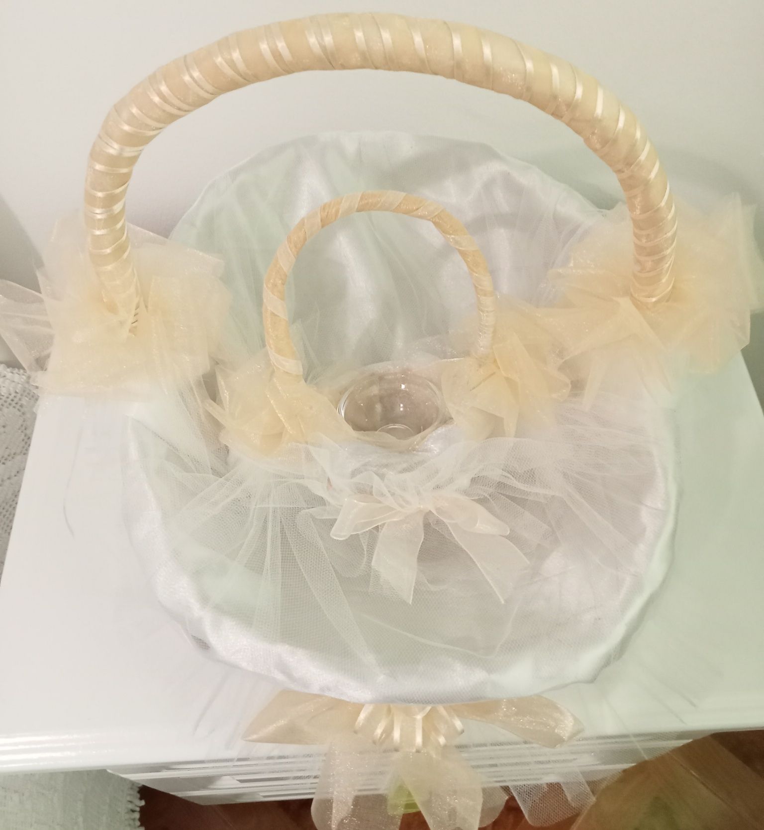 Cesto para lembranças de casamento!! Ao batizados!! Branco e champanhe
