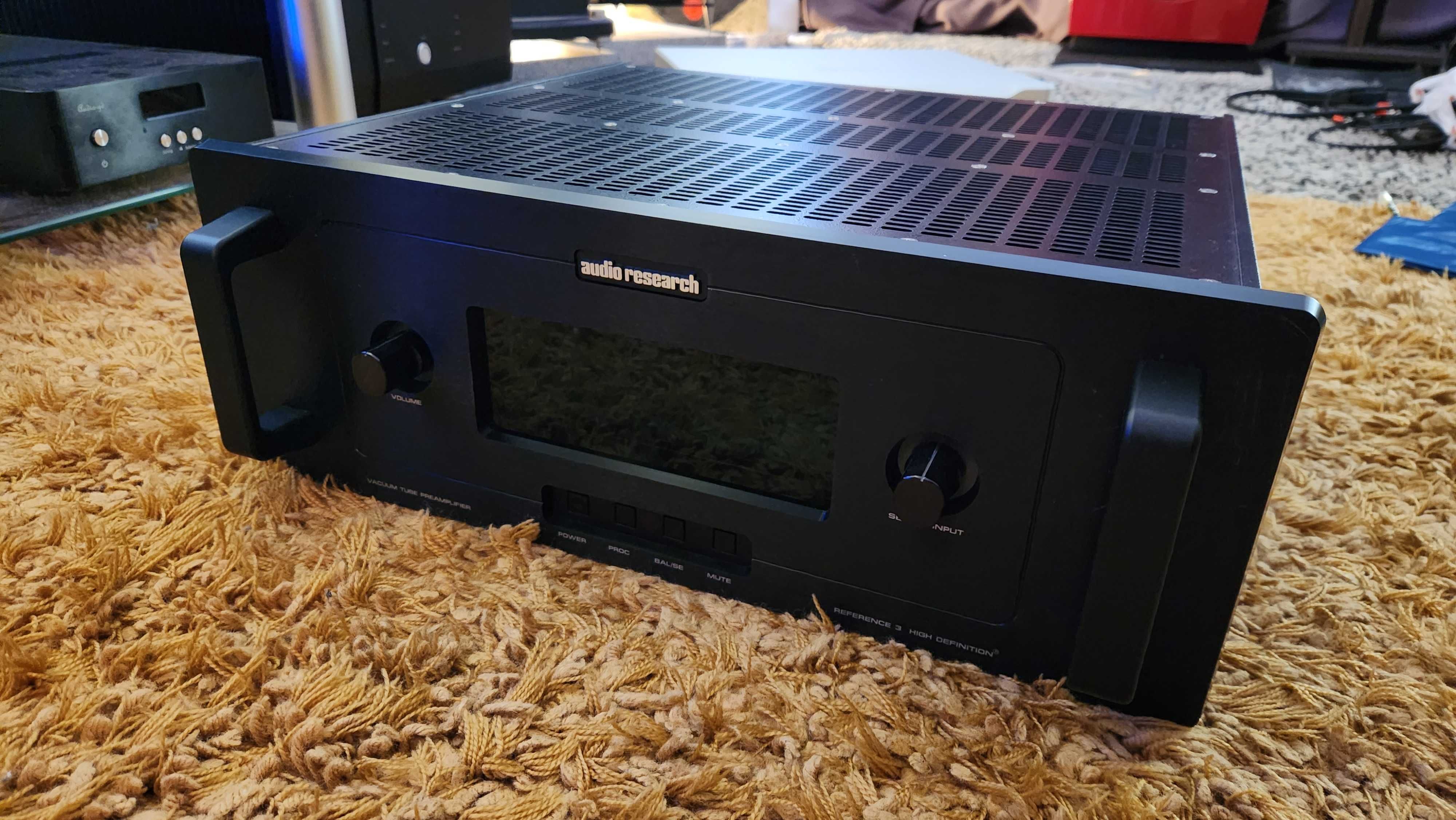 Audio Research Reference 3 (Preamplifier)