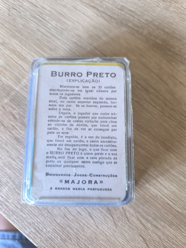Jogo de cartas antigas Majora:Burro Preto