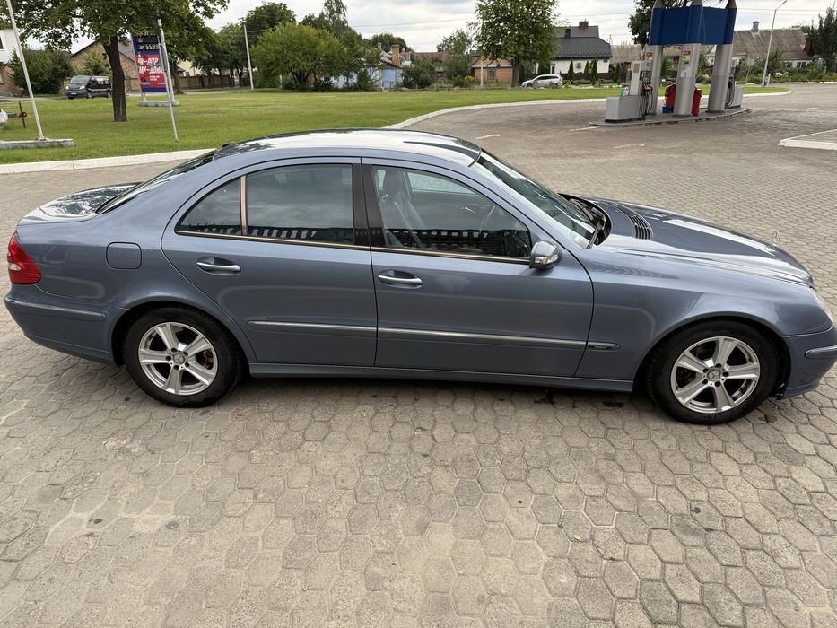 Автомобіль Mercedes-benz 2003 року в гарному стані. Телефонуйте