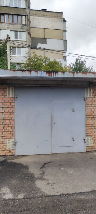 Продам гараж капітальний по вулиці Прибузькій 36