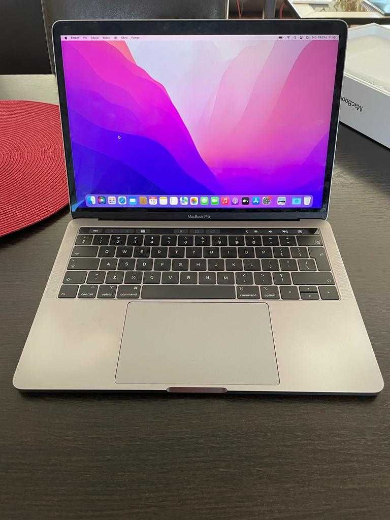 MacBook Pro 13 z Touchbarem