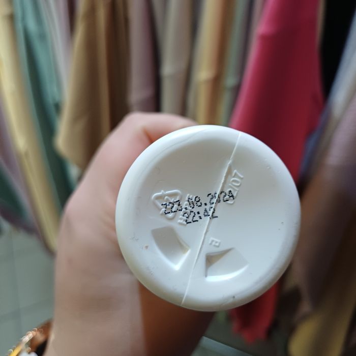 spray ułatwiający rozczesywanie włosów mango 200 ml avon