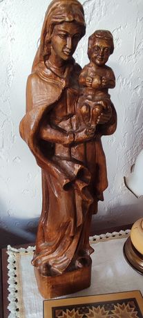 Piękna drewniana Maria z Dzieciątkiem Jezus