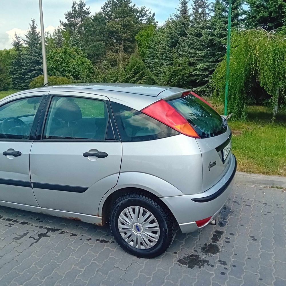 Ford Focus 1,6 benzyna