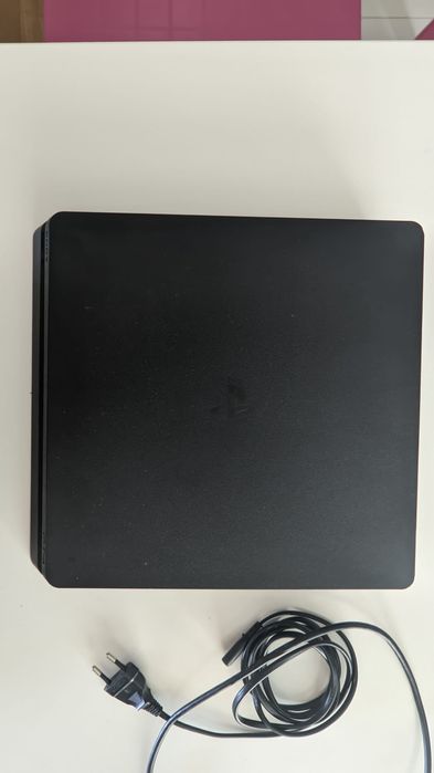 Ps4 + 7 jogos (vai com a caixa original)