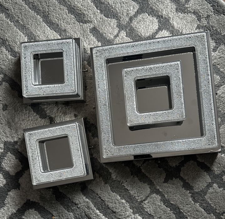 Zestaw lamp oświetleniowych