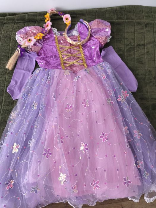 Sprzedam strój karnawałowy Roszpunkia