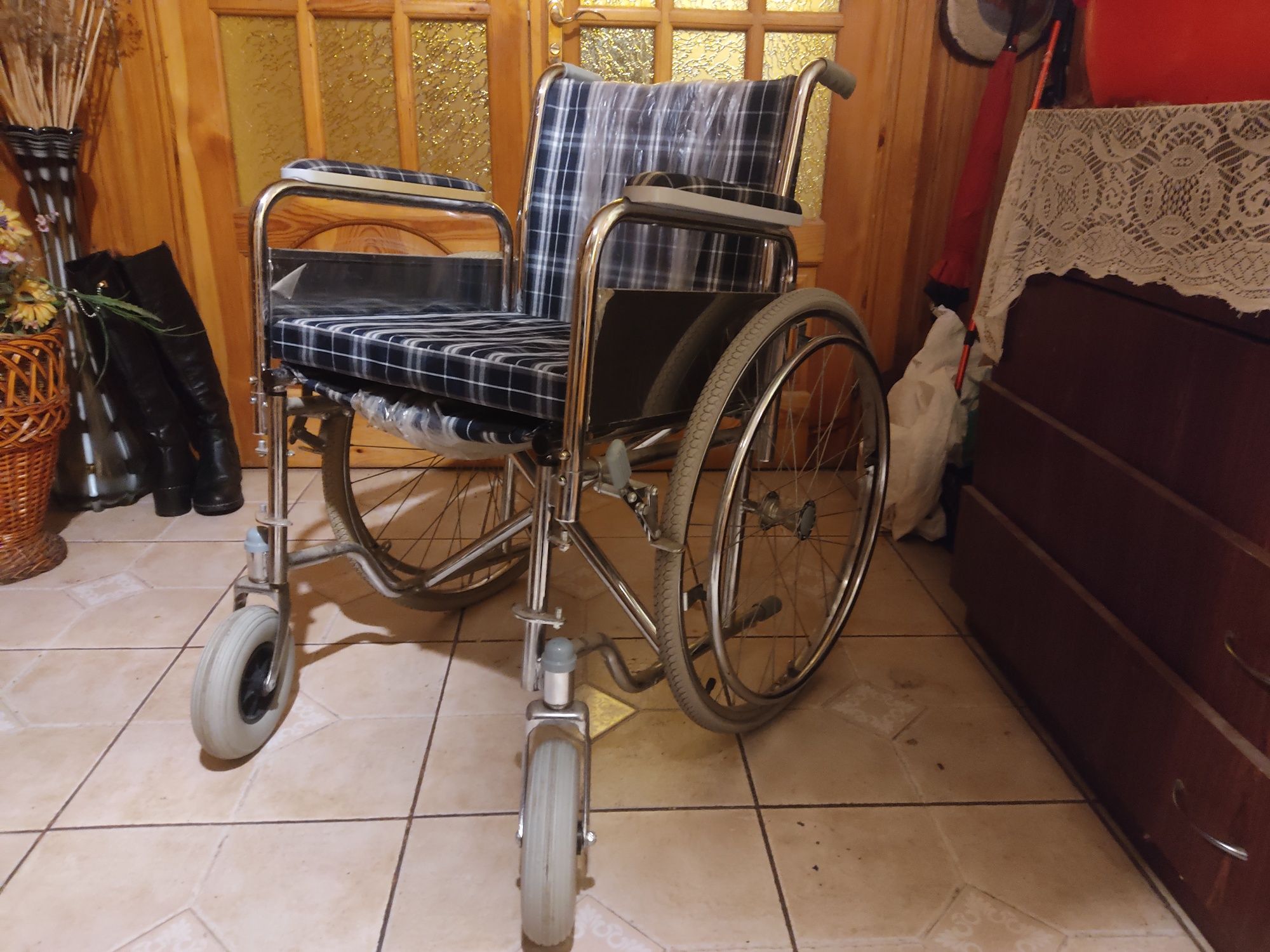 Продам коляску для инвалидов