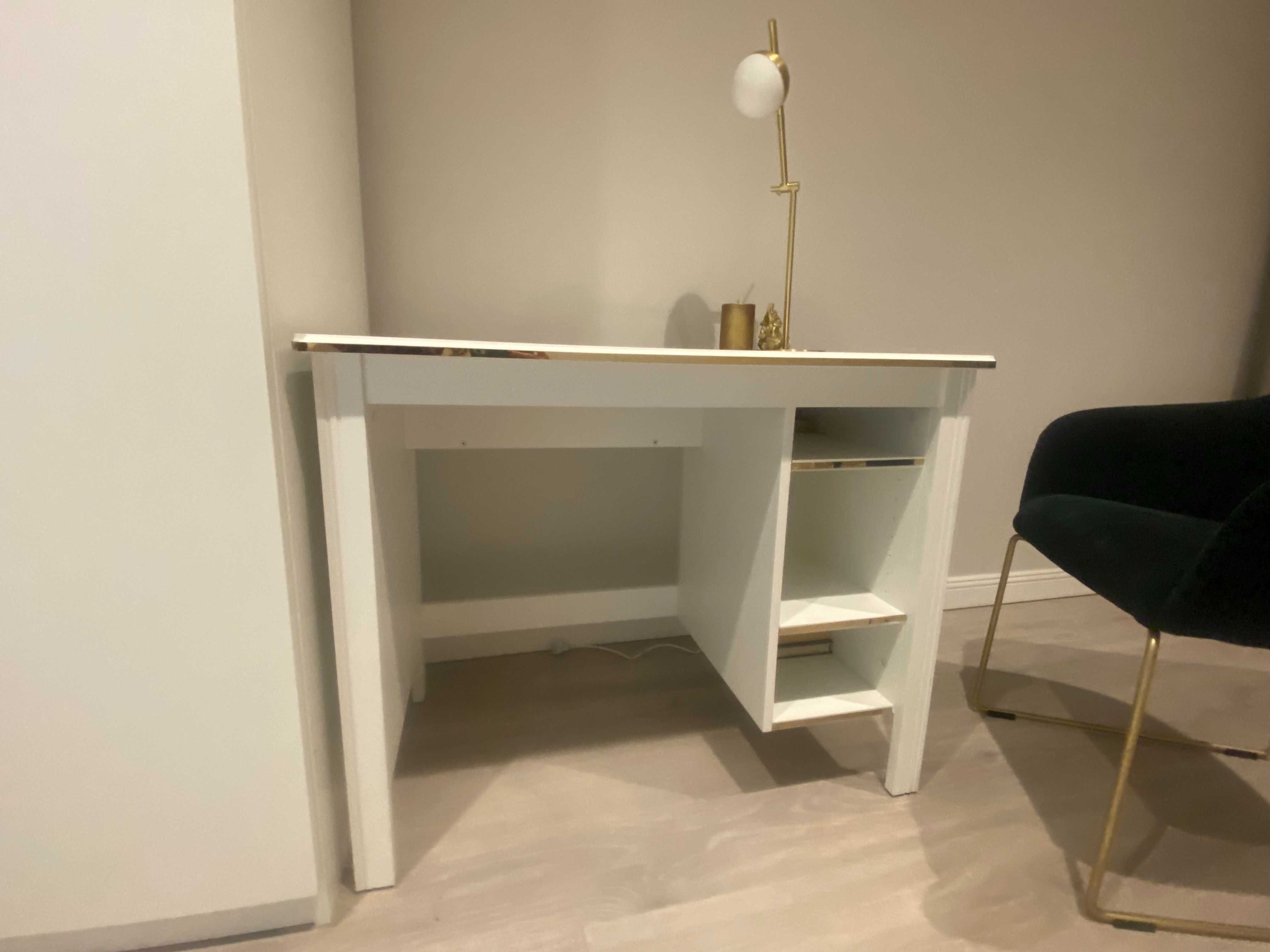 Biurko Ikea Brusali białe, złote zdobienia