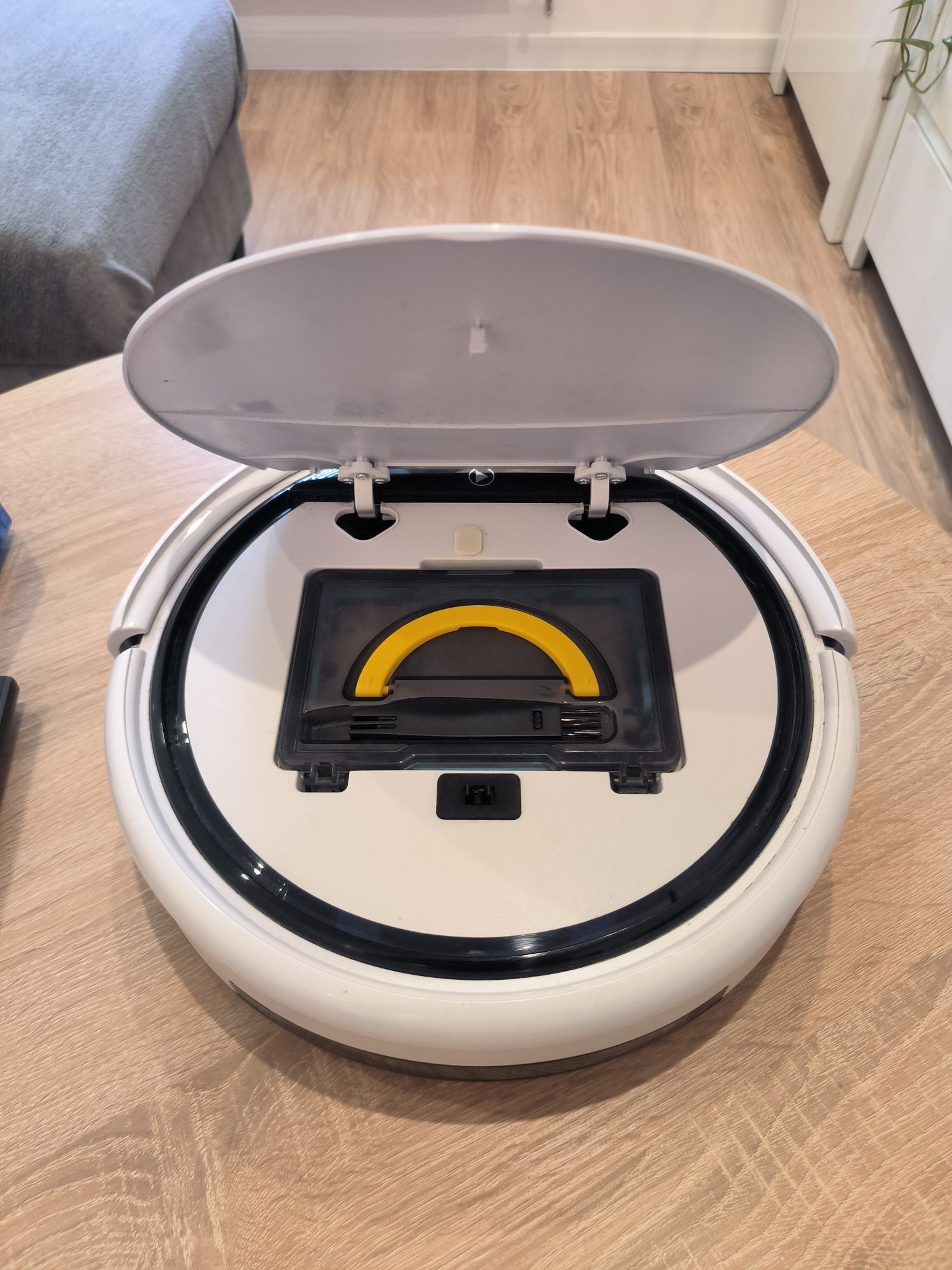 Odkurzacz z opcją mopa robot sprzątający MD19511 MEDION