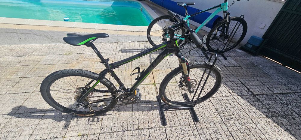 KTM Ultra 26” – Shimano | Suspensão Suntour | Travões hidráulicos