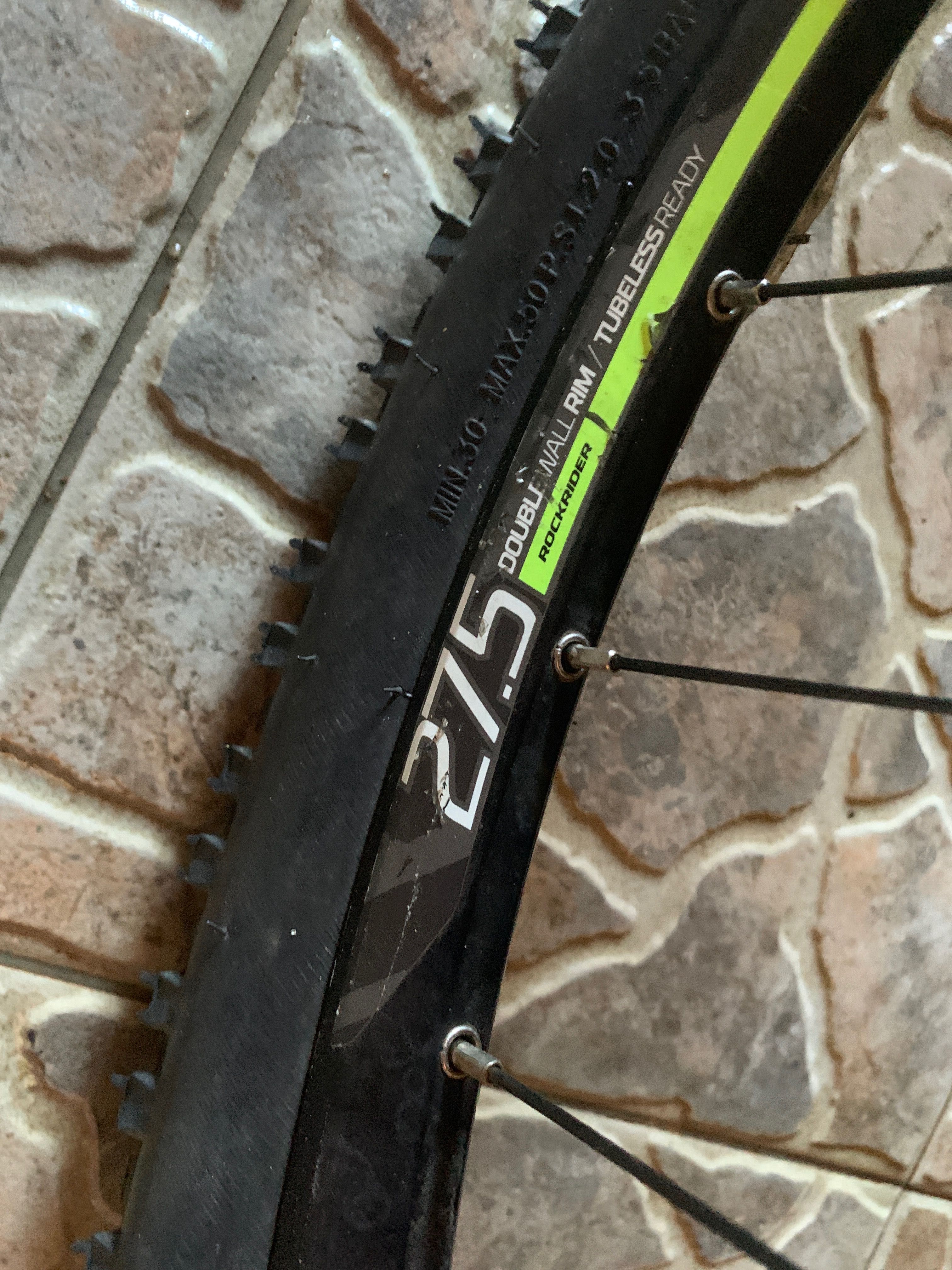 Bicicleta roda 27.5 Tamanho M , rock rider peso 14 kilos
