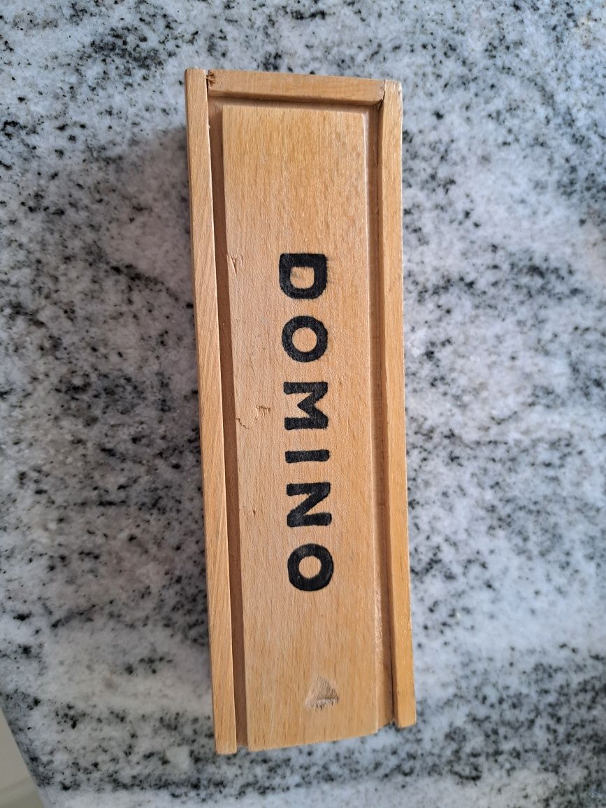 Gra domino drewno