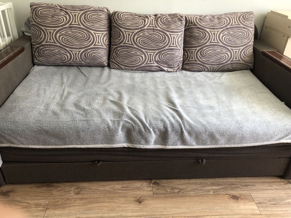 Продам диван-ліжко у гарному стані