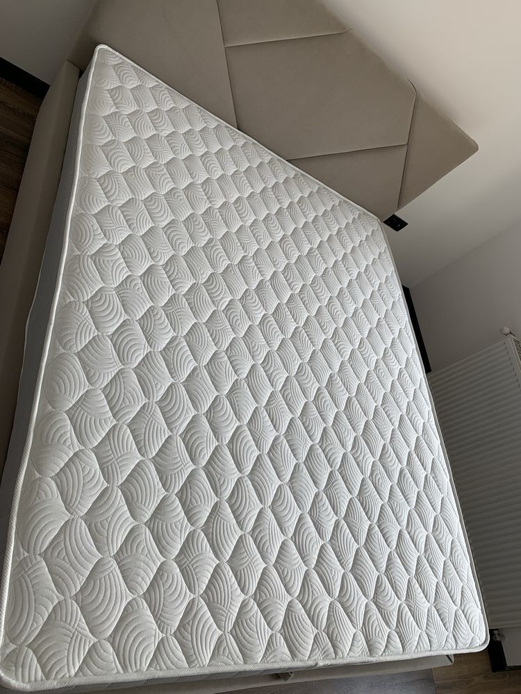 Продам новий матрац 160/200