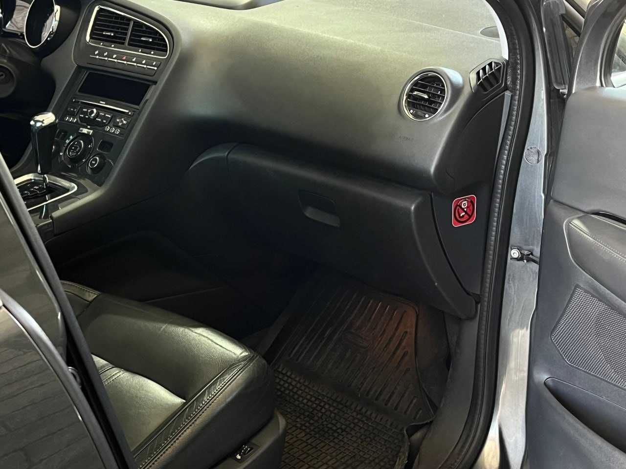 Продам Peugeot 5008 2010. Можна в розстрочку, під викуп.