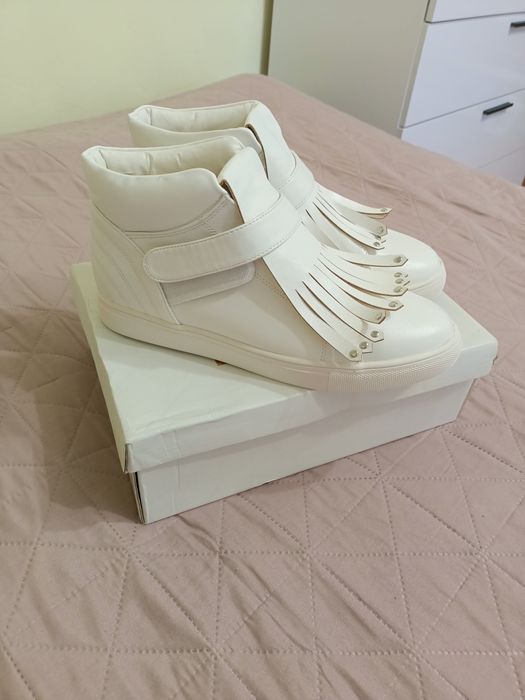 Білі жіночі черевики (хай-топи) Lu Boo, нові, р. 40, без утеплювача