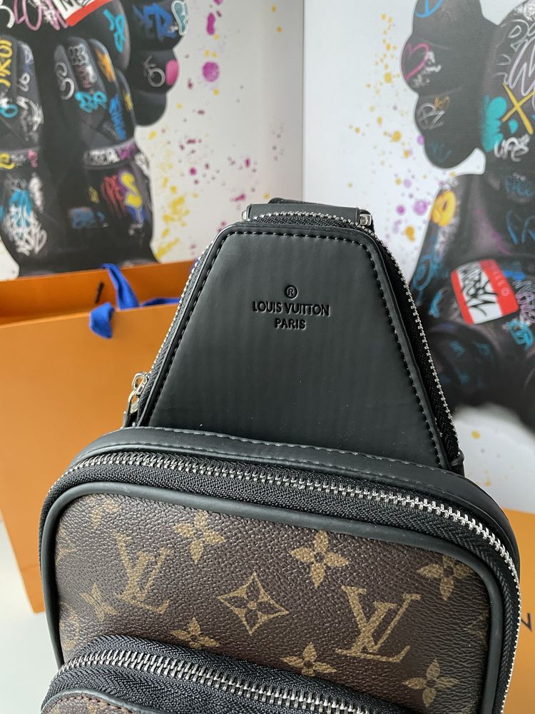 Мужская нагрудная сумка слинг бананка Louis Vuitton LV