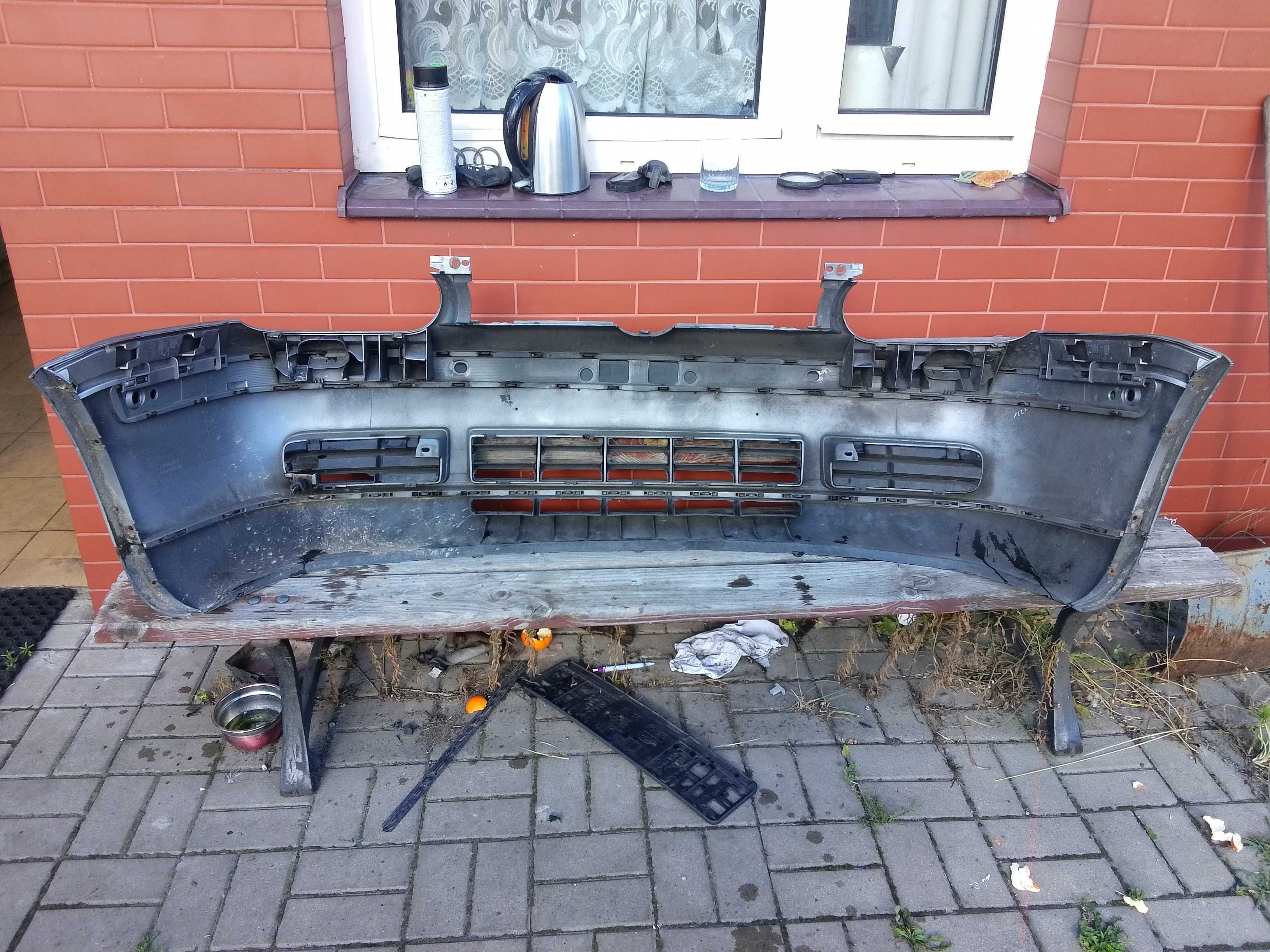 VW GOLF 4 zderzak przód LD7V