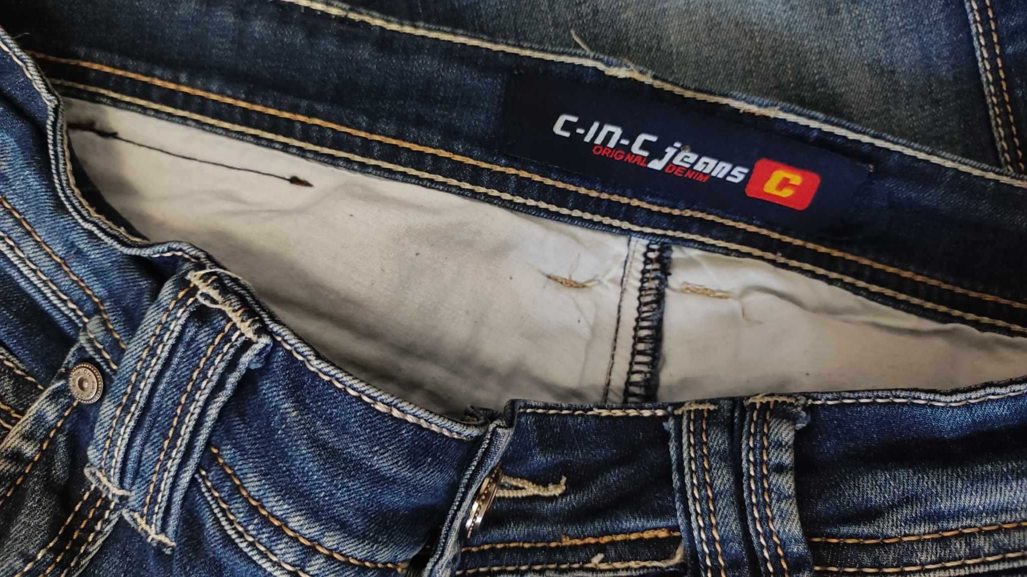 Spodnie męskie /chłopięce jeansowe