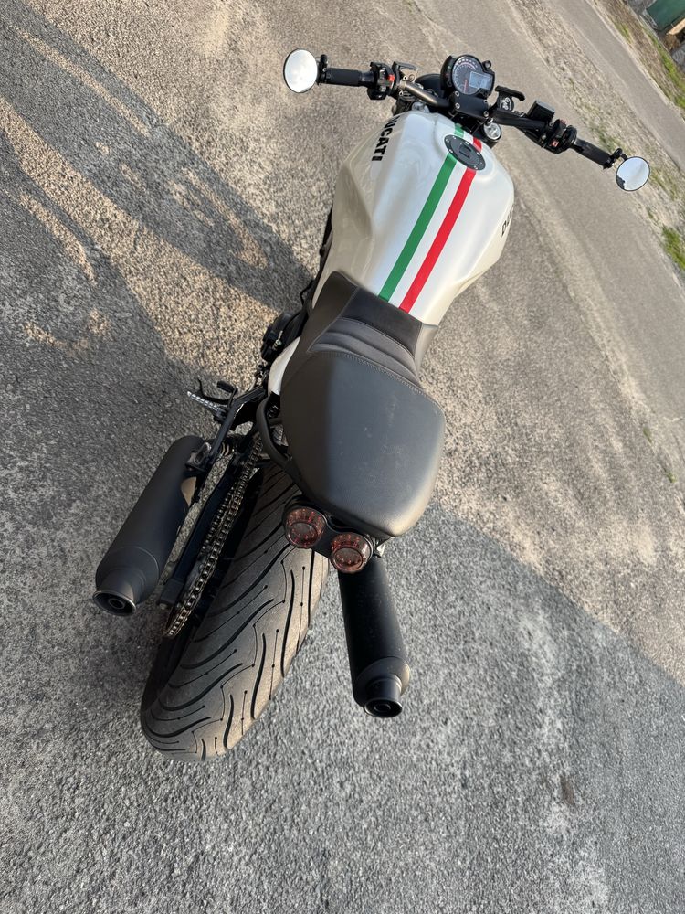 Ducati Monster 600cc
