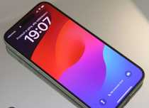 iPhone 15 Plus z grudnia 2023 bateria 88%, czarny, ważna gwarancja