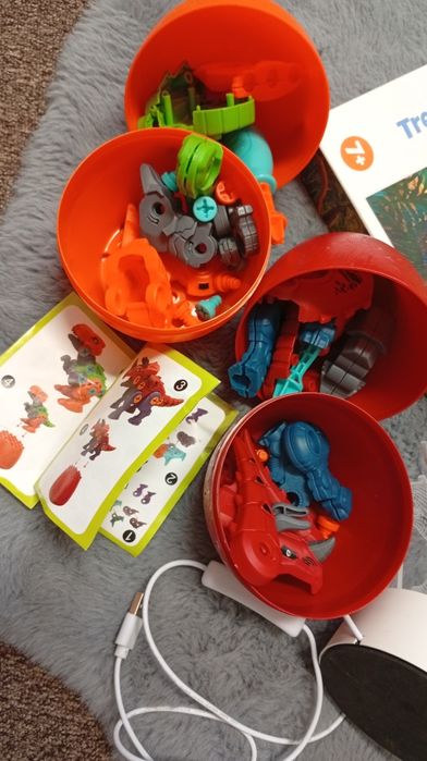 Zestaw dla fanów dinozaurów Draftozaur puzzle książka lampka