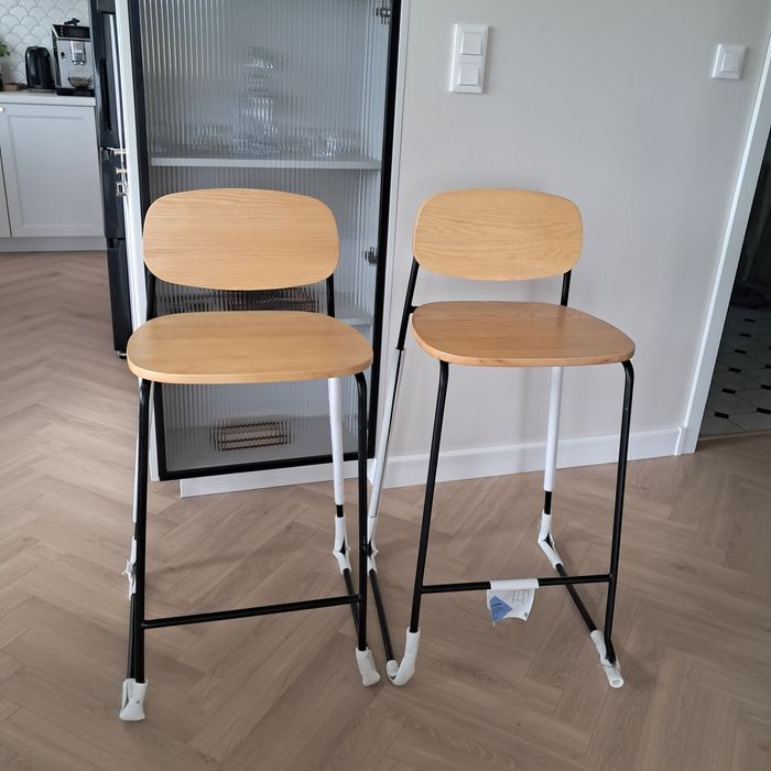 Hokery krzesła barowe