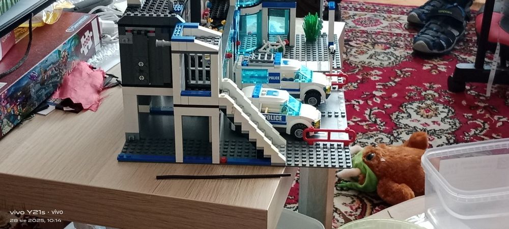 Klocki LEGO city posterunek policji 7498