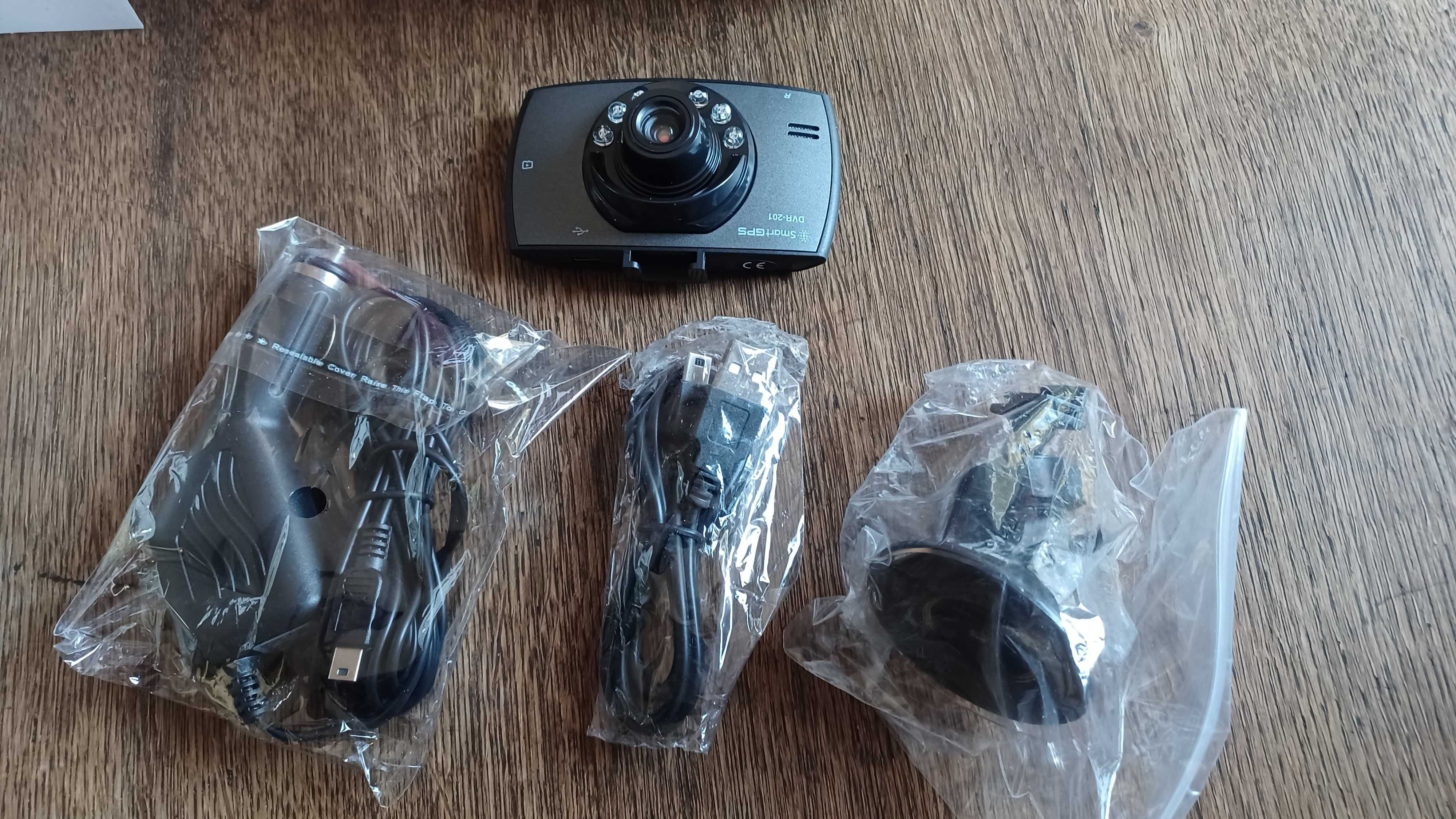 wideorejestrator samochodowy DVR-201