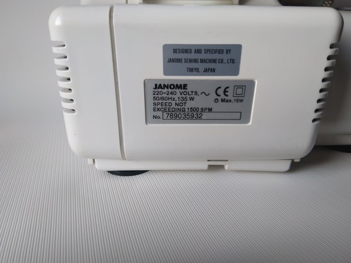 Оверлок Janome mylook 204D