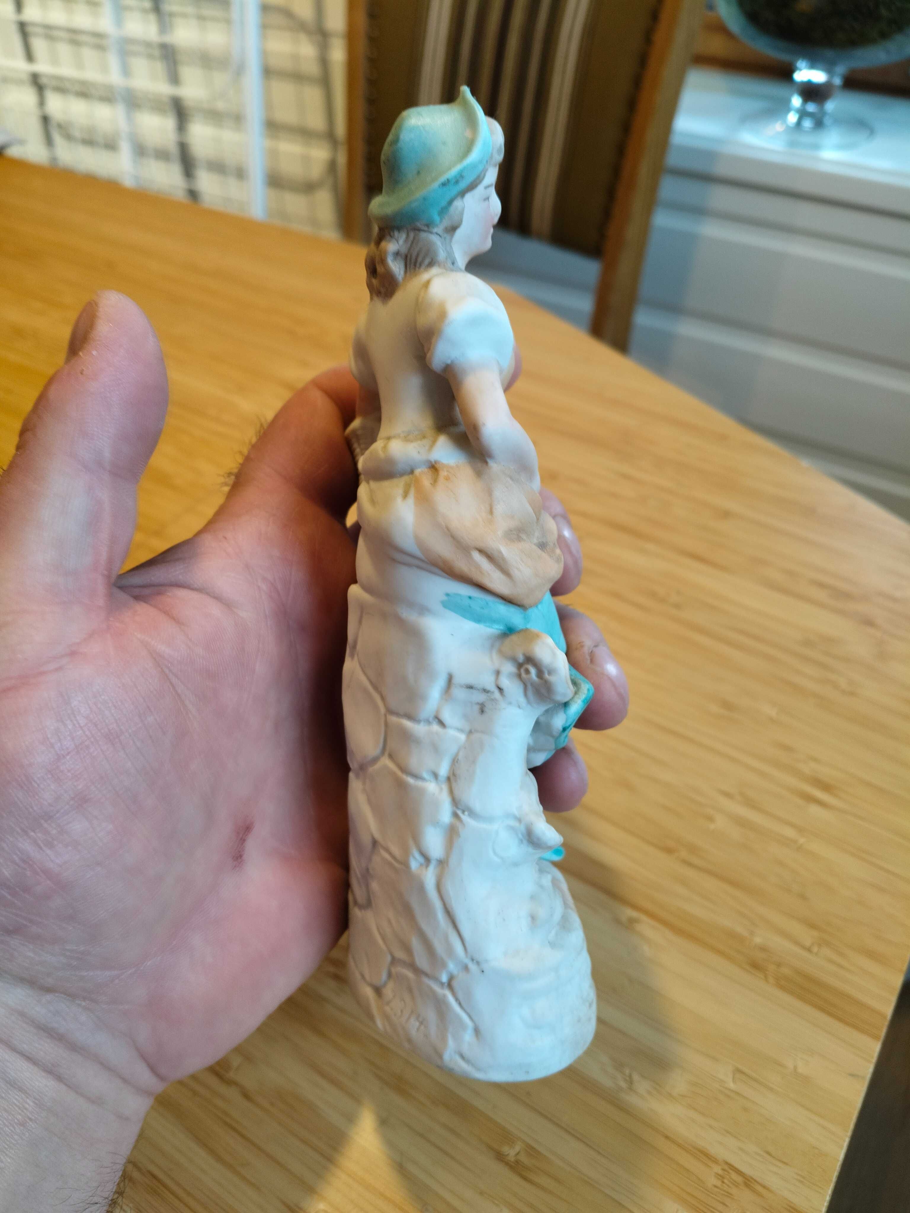Figurka porcelanowa antyk