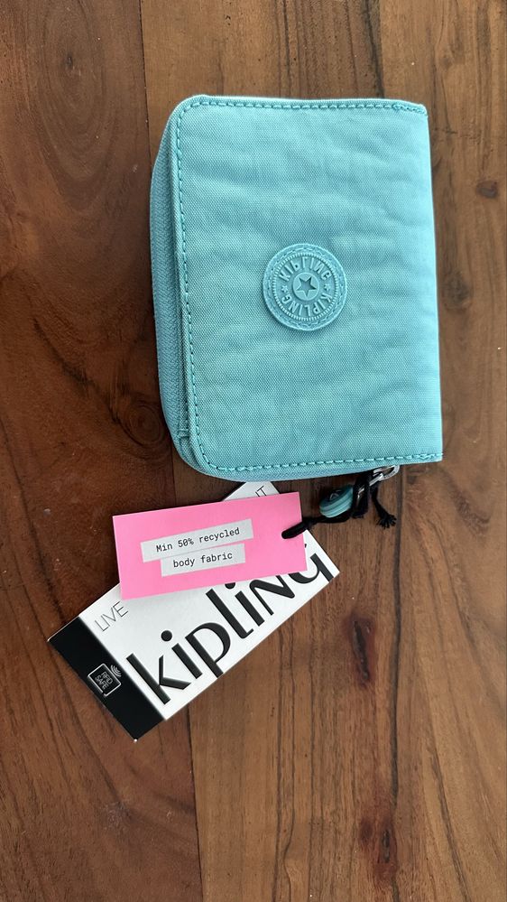 Kit escolar Kipling novo