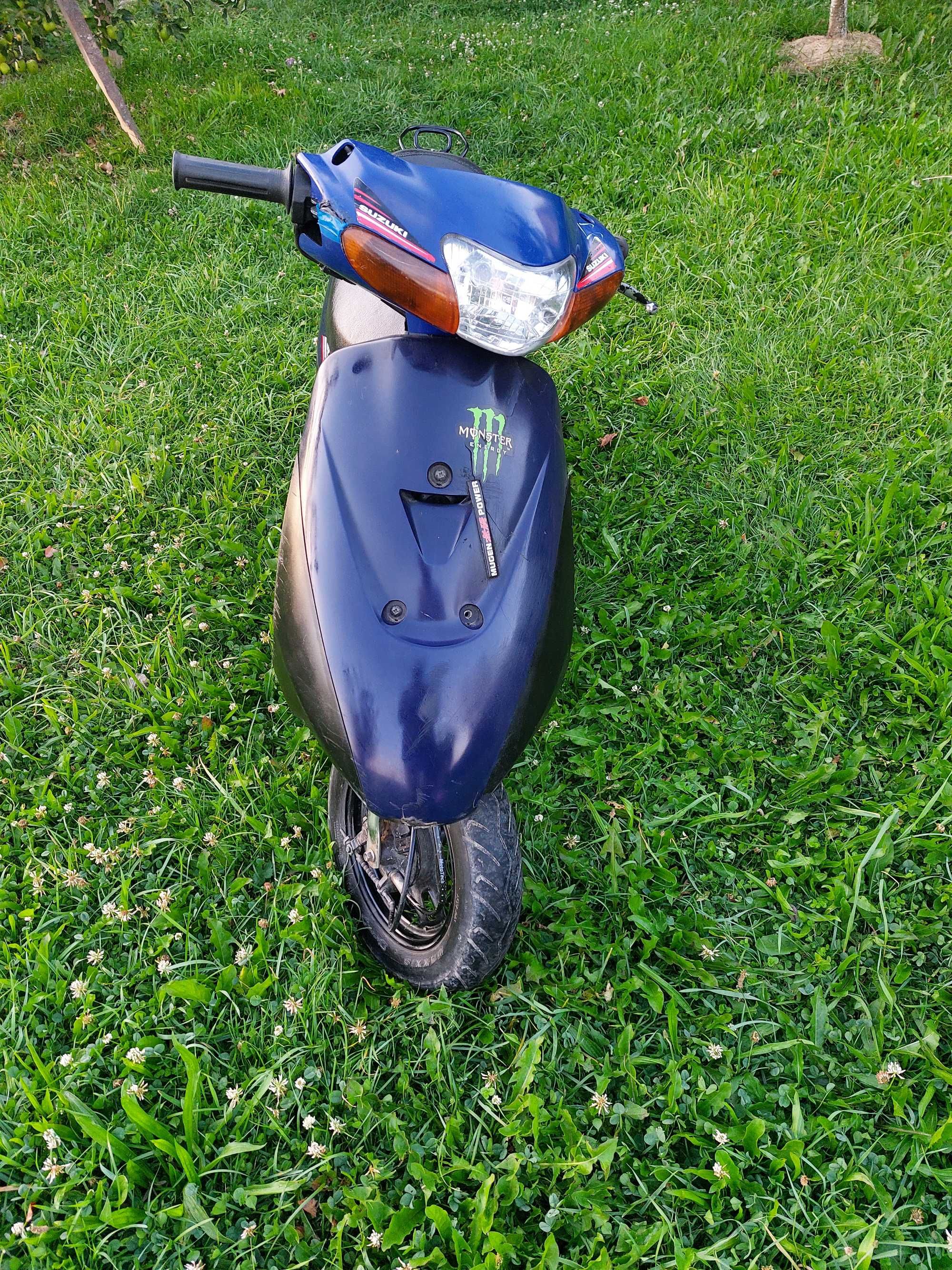 Продам скутер сузукі лец 2