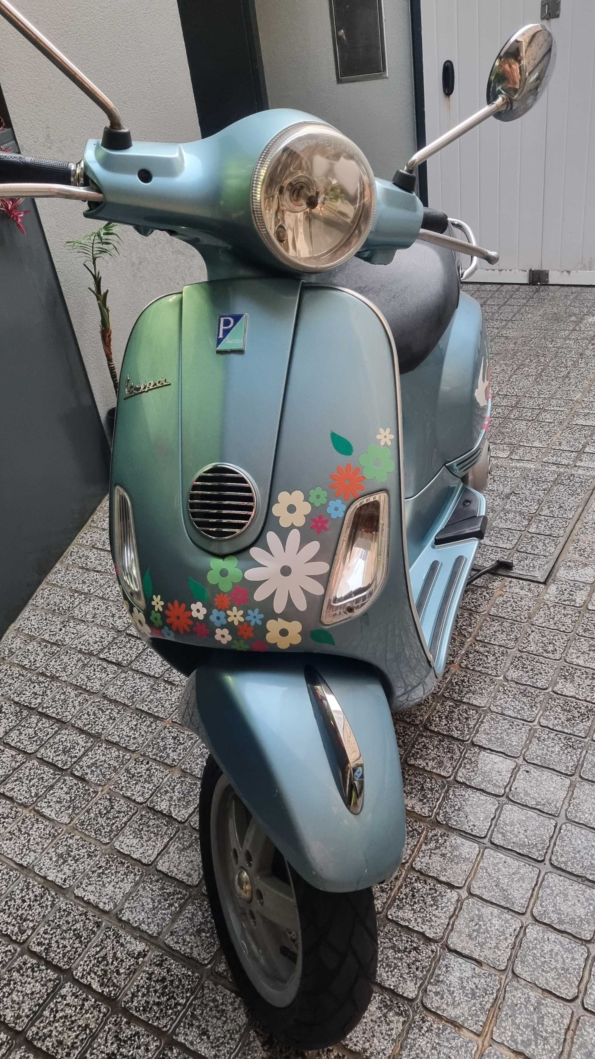 Piagio Vespa Primavera 125  ideal para restauro ou uso diário