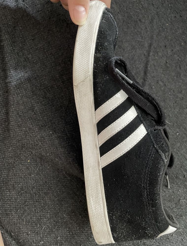 Buty Adidas zamszowe welurowe czarne