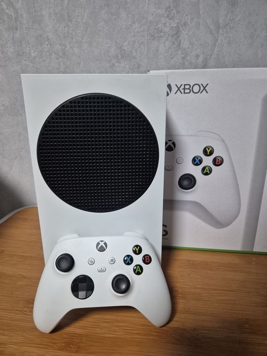 Xbox Series S 512 GB б/у