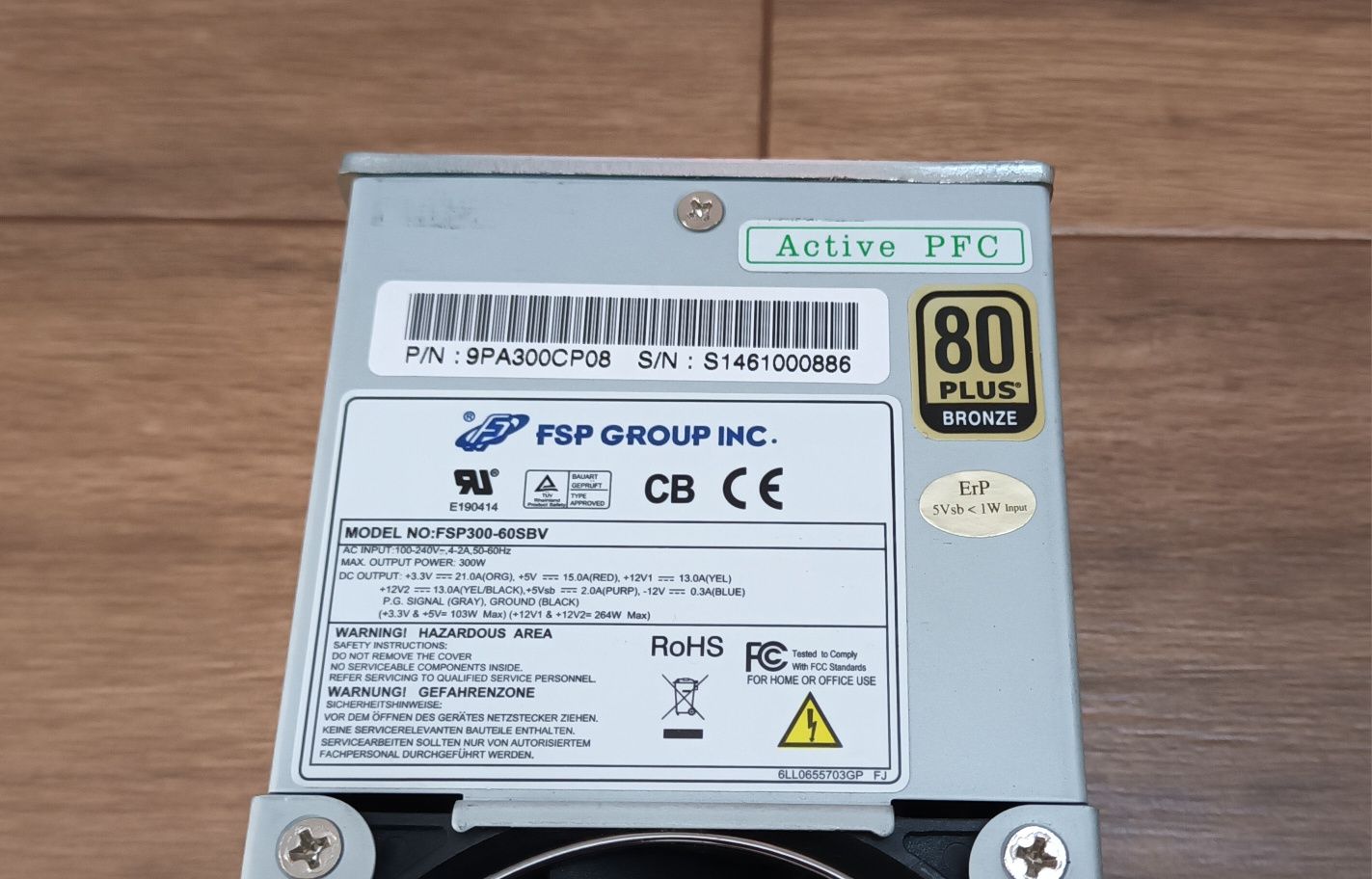 Fonte de alimentação pequena SFX 300 watts 80Plus bronze para PCs SFF