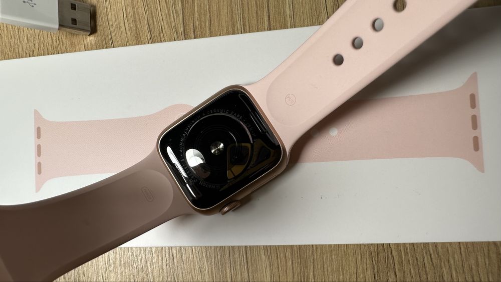 Apple watch 5 (44 мм)