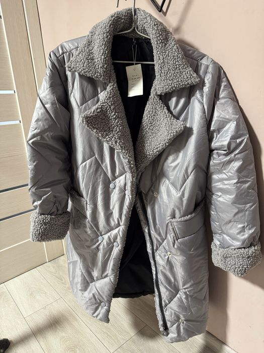 Куртка-пуховик жіноча