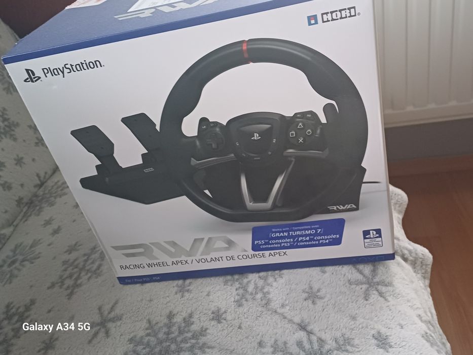 Sprzedaje kierownicę ps5 używaną